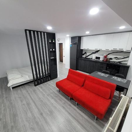 Studio 88 Bukares Bagian luar foto